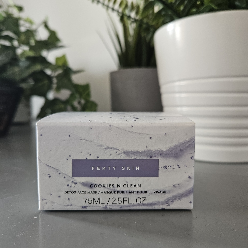 Fenty Beauty Cookies N Clean Detox Mask - White and Purple